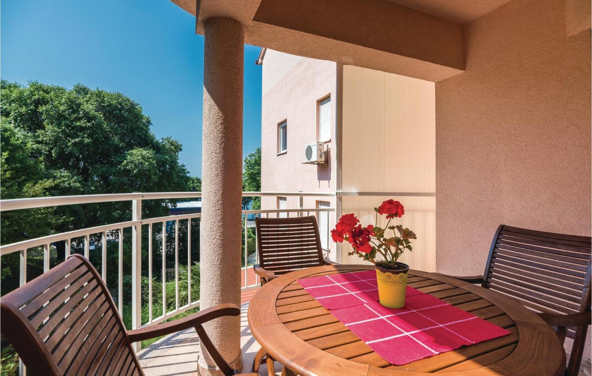 Cozy Apartment In Rijeka With Kitchen エクステリア 写真