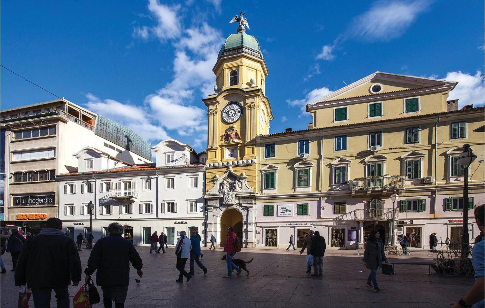 Cozy Apartment In Rijeka With Kitchen エクステリア 写真