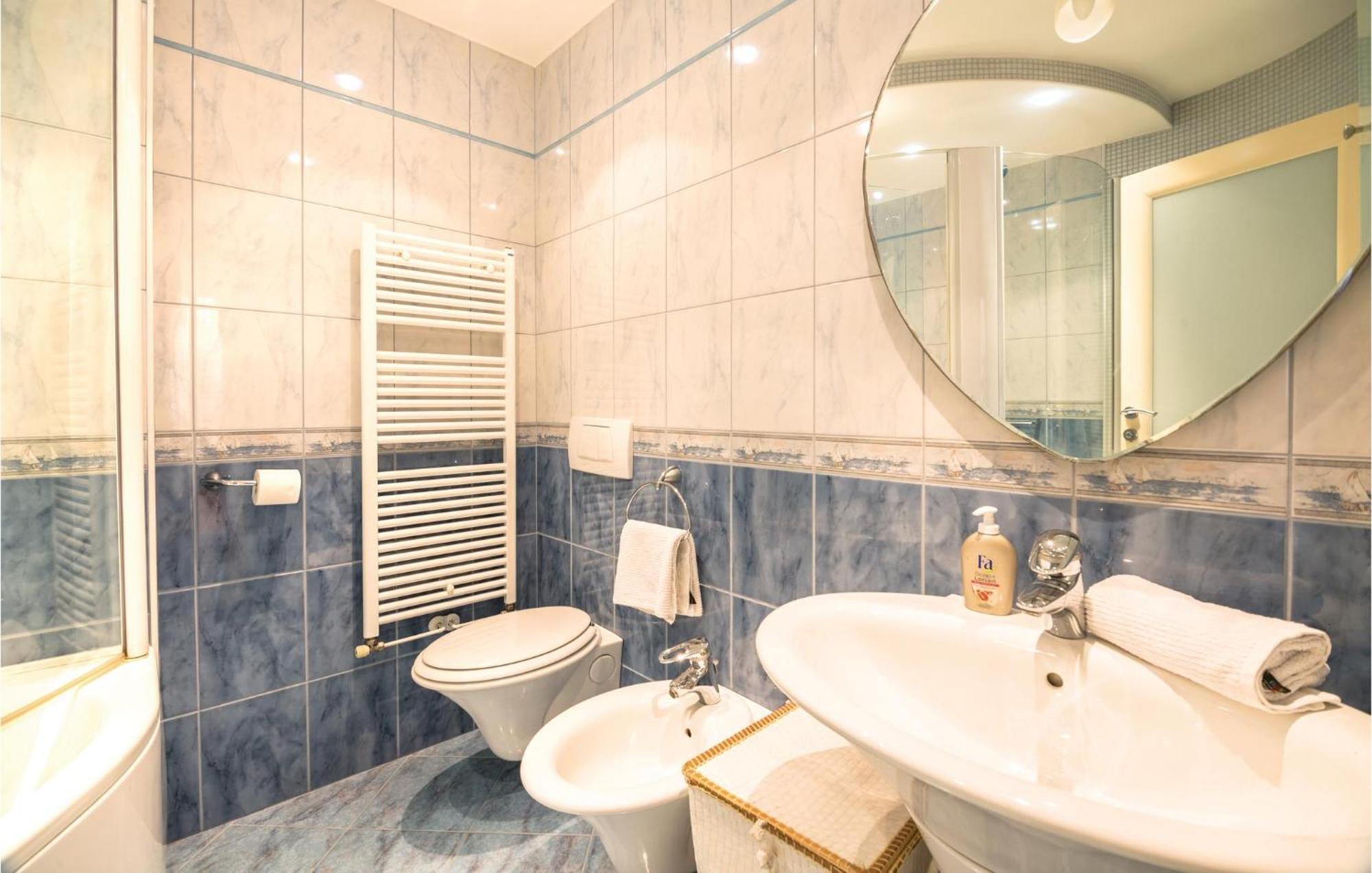 Cozy Apartment In Rijeka With Kitchen エクステリア 写真